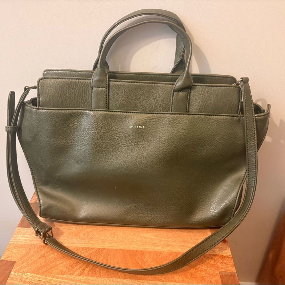 Matt & Nat Olive Green Laptop Bag